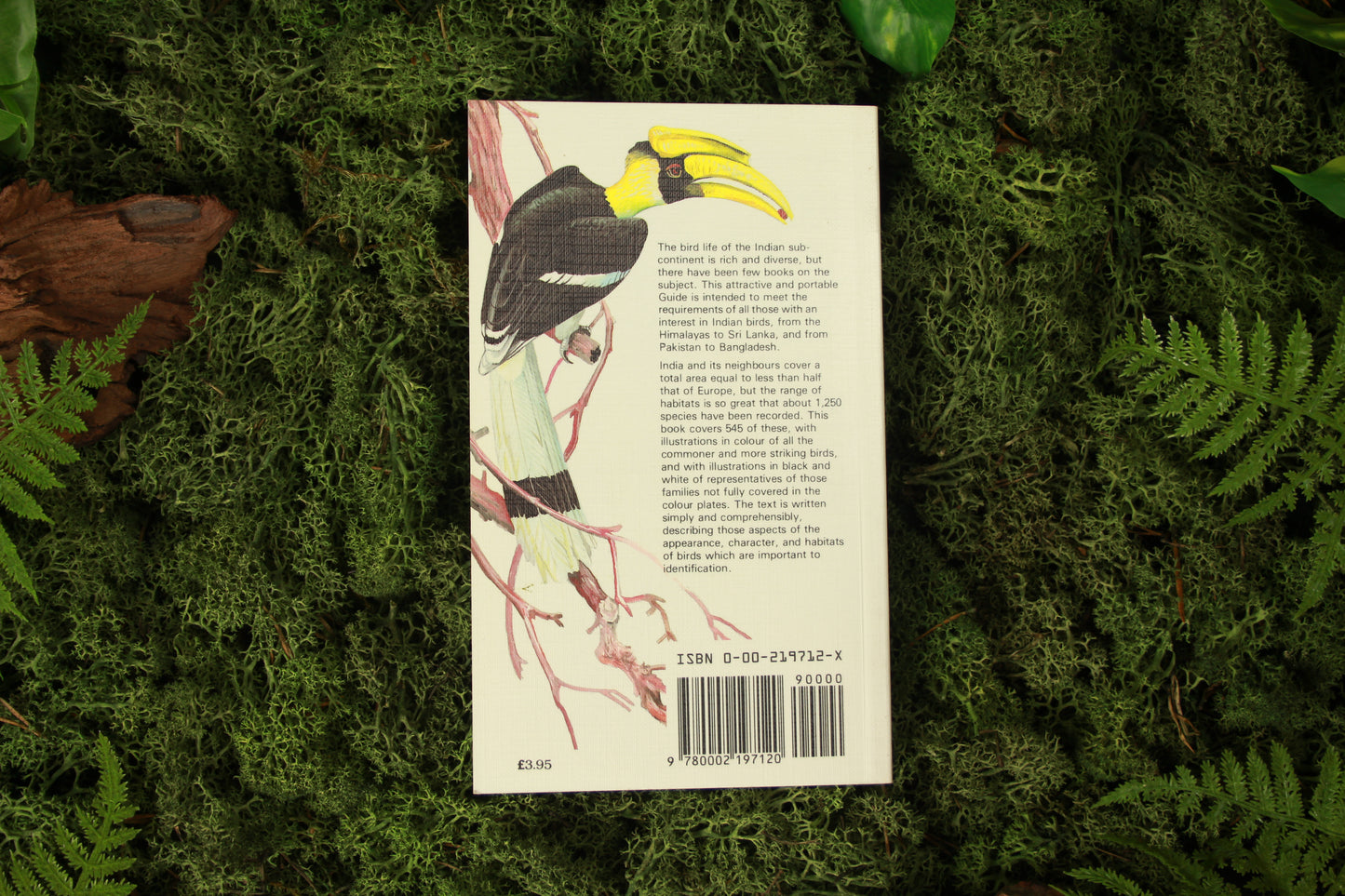 Collins Handguide to the BIRDS of the Indian Sub-Continent – Martin Woodcock